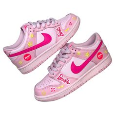 These Barbie Mattel Nike Dunk Concept inspired sneakers are hand-painted by Reed Revesz. They are the perfect accessory for any Barbie fan. Reed Revesz sneakers are custom made and typically take between 2-4 weeks to produce if we do not have your size in stock. We currently have a size 7.5 women's which is the same as size 6 youth. Reed.Revesz Biography: After 24 years as Miami-Dade Police's Forensic Artist, Samantha Steinberg and her nephew, Hudson Revesz, decided to start a custom sneaker com Forensic Artist, Concept Sneakers, Mid Heel Ankle Boots, Painted Nikes, Princess Toys, Barbie Shoes, Barbie Mattel, Baskets Nike, Forensic