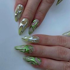 Poison Ivy Nails, Ivy Nails, Neon Green Nails, Halloween Decor Diy, Inspiration Nails, Green Nail Designs, Sparkly Nails, Neon Nails