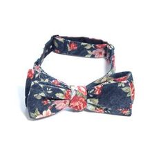 The Denim Roses batwing bow tie by Olaf Olsson is handmade neckwear made from Japanese cotton from Japan. #olafolsson #batwing #bowtie Denim Roses