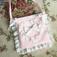 Princesscore Cottagecore, Cottagecore Bag, Looks Hippie, Cute Peach, Heart Canvas, Clothing Pieces, Sleep Tight, Canvas Crossbody Bag, Bag Collection