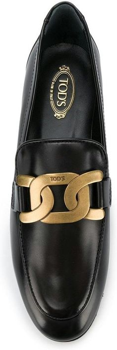 Step up your style game with these chic leather loafers. The chain-strap detailing and gold-tone hardware add a touch of luxury, while the comfortable slip-on style makes them perfect for everyday wear. With an almond toe and a flat sole, these loafers are both stylish and practical. Chain-strap detailing Gold-tone hardware Branded insole Almond toe Slip-on style Flat sole Versace Bags, Chic Leather, Birkin 25, Comfortable Flats, Hermes Bags, Leather Chain, Lv Bag, Fendi Bags, Fashion Flats