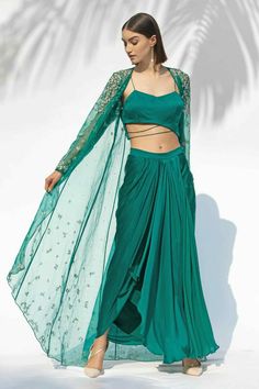 Noodle Strap, Organza Jacket, Mehendi Outfit, Organza Embroidery, Sheer Jacket, Desi Fashion Casual, Draped Skirt, Saree Trends