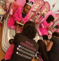 Kids Nail Salon, Pedicure Party, Nail Salon Interior Design, Beauty Salon Interior Design, Nail Salon Interior, Hair And Nail Salon, Outdoors Birthday Party, Spa Birthday Parties