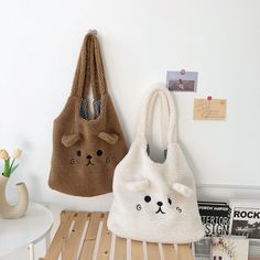 Our we love you bear bags are more than just cute-they're really, really handy too. Perfect for all kinds of events such as picnics, hikes, or just anywhere! You can never have too much cuteness! Size:36*40*7cm. (The shoulder strap is 26cm.) قلادات متدلية, Sacs Tote Bags, Kawaii Bag, Kawaii Backpack, Kawaii Bags, Goth Vintage, Cartoon Embroidery, Cat Bag, Bear Ears