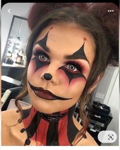 Womens Creepy Clown Makeup, Scary Clown Women Costume, Women’s Creepy Halloween Costumes, Creepy Carnival Costumes Women, Womens Halloween Face Paint, Best Creative Halloween Costumes, Killer Clown Hairstyles, Womens Clown Makeup Halloween