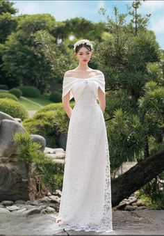 -This set includes 1 ao dai top & pants, perfect for your special occasions like wedding or engagement photoshoot... -Sizes run small so please go up 1 size or contact us if there's any question.  -Due to lighting & viewing devices, actual áo dài may look different up to 10% from the picture. - We support exchange for sizing inaccuracy. Please contact us within 3 business days of receiving the item for exchange authorization and instruction. Please note that customers are responsible for return Floor-length Bottoms For Spring Wedding, Summer Wedding Full-length Pants, Summer Wedding Pants Full Length, Spring Wedding Full Length Pants, Design Pants, Autumn Festival, Mid Autumn, Mid Autumn Festival, Festival Wedding