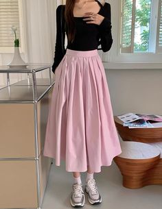 The perfect pink midi skirt for spring! With a pleated flare silhouette, side pockets and concealed back zipper, this skirt mixes and matches easily, and looks cute all day. Lined. S: 25" waist, 29.5" lengthM: 26.5" waist, 29.5" lengthL: 28" waist, 30" lengthXL: 29.5" waist, 30" length Feminine Full Skirt With Pleated Hem, Pink Flared Skirt Solid Color, Spring Solid Pleated Skirt With Pleated Hem, Feminine Pleated Flared Skirt, Feminine Pleated Long Skirt, Spring Flared Maxi Skirt With Pockets, Chic Pleated Skirt With Pockets For Spring, Pink Long Skirt Solid Color, Long Pleated Feminine Skirt