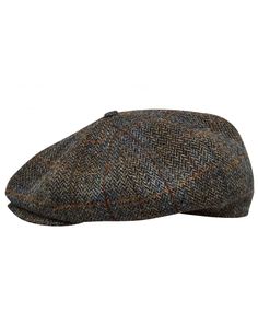 A vintage Peaky Blinders cap made of high quality authentic Harris Tweed (100% wool). 8 panels crown sewn down to the visor. Handmade in Poland. Peaky Blinders Cap, Peaky Blinders Series, Gentle Man, John Douglas, Harris Tweed Fabric, Love Hat, Newsboy Cap, Tweed Fabric, Flat Cap