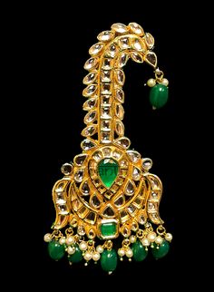 Kalgi jewelry for Pagri made out of CZ crystals and pearls & Emeralds Indian Groom Jewellery, Kalgi For Groom, Groom Jewellery, Bridal Outfit, Emerald Gem, Indian Groom, Indian Wedding Jewelry, Head Accessories, Crystal Gems