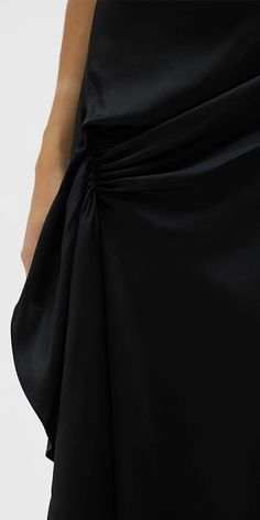 PLEASE NOTE THIS ITEM IS FINAL SALE Discover the elegance and sexiness of the Cusco Draped Silk Maxi Dress by Christopher Esber. This stunning gown features a draped silk cami design and an open back silhouette, adding a touch of edginess to its sophisticated style. The perfect addition to any formal event, this dress combines elegant drapery with a sexy edge. Details: Color: Black 100% silk Zip closure Open back Vendor Code: 24013269 Fits true to size Model is 5ft 5in and is wearing a size AUS Pre-draped Silk Slip Dress For Gala, Pre-draped Satin Slip Dress For Evening, Pre-draped Silk Evening Dress With Pleated Back, Pre-draped Draped Dress For Night Out, Silk Ruched Pre-draped Evening Dress, Pre-draped Spaghetti Strap Formal Dress, Pre-draped Cocktail Evening Dress With Folds, Pre-draped Asymmetrical Ruched Evening Dress, Silk Pre-draped Dress With Pleated Back