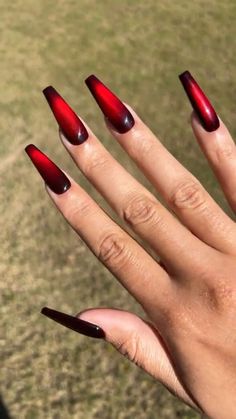 Ногти Black And Red Cateye Nails, Red Tiger Eye Nails, Burgundy Nails Cat Eye, Red And Black Cat Eye Nails, Black And Red Cat Eye Nails, Red Nails Cat Eye, Dark Red Cat Eye Nails, Burgundy Cat Eye Nails, Tap Nails