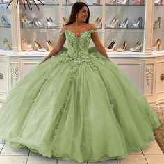 Quinceanera Dresses Light Green, Sweet 16 Dresses Green, Green Puffy Dress, Light Green Quinceanera Dresses, Dresses With 3d Flowers, Green Quinceanera Theme, Dye Wedding Dress, Quinceanera Theme, Green Quinceanera