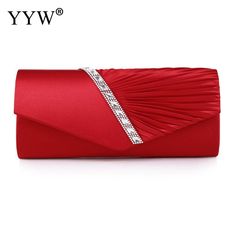 Brand Name: YYWMain Material: SilkPlace Of Origin: GUANG DONG ProvinceShape: ENVELOPEOrigin: CN(Origin)CN: GuangdongLining Material: PolyesterPlace Of Origin: GUANG DONG ProvinceDecoration: DiamondsModel Number: 21080406104499960Gender: WOMENPattern Type: SolidInterior: No PocketStyle: FashionHardness: HARDExterior: NONEClosure Type: COVEROccasion: Versatile21080406104499960: 651117Size: 270x50x110mmType:: Clutch BagDesign: detachable strap Satin Handbag, Rhinestone Ornaments, Diamond And Silk, Crystal Handbag, Silk Clutch, Clutch Bag Wedding, Purple Purse, Party Handbags, Crystal Clutch