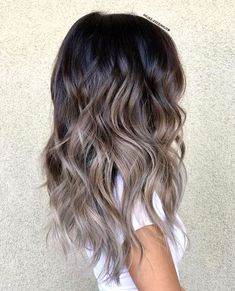 Pelo Color Ceniza, Ombre Hair Ideas, Hair Color Blonde Highlights, Ash Brown Hair Color, Ash Blonde Hair Colour, Hair Length Chart, Ash Brown Hair, Ombre Hair Blonde, Hair Color Crazy