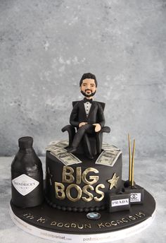 Patron Pastaları ve Big Boss Pastaları Sizlerle. Sitemizden Kişiye Özel olarak figür modelleri revize edilip kişiye özel olarak çalışılabilir 53 Birthday Cake For Men, Big Boss Cake Birthday, Big Boss Pasta, Birthday Cake Ideas For Men Boyfriends, Cake For Boss Men, Cakes For Men Funny, Luxury Cake For Men, Cake For Boss, 2000 In 2 Months