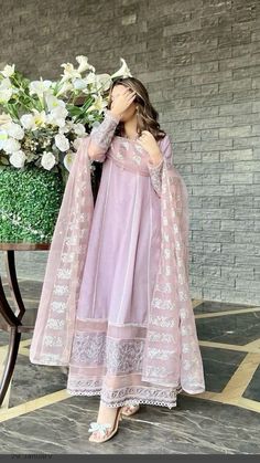 Pakistani Frock Suit Design, Simple Anarkali Designs, Nikkah Guest Outfit Ideas, Aesthetic Churidar, Pakistani Dresses Casual Stylish, Wedding Guest Dress Pakistani, Pakistani Frock Design, Eid Dress Ideas, Pakistani Frocks