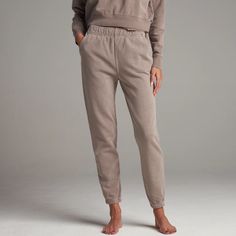 Like our Addison Raglan Sweatshirt, the Acklen Sweatpant is a modern take on a classic, designed to be comfortable loungewear with just enough form and fit so you can take them out into the world.  Mid-rise with a streamlined fit and a slight taper at the ankle, these are not your boyfriend’s baggy sweats. The front sl Baggy Sweats, Comfortable Loungewear, Raglan Sweatshirt, Trouser Pocket, Terry Shorts, Fade To Black, Your Boyfriend, Quarter Zip Pullover, Unique Colors