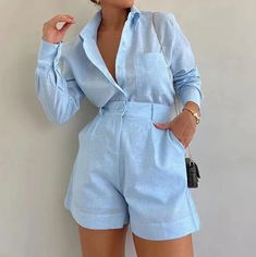 The pants are short and slightly ttight, but I like the shirt. I bought it to wear it on vacation. The color is the picture. The quality is not bad. Linen Blouse, Short Suit, Casual Sets, Short Shirts, Women Set, Outfit Casual, Shorts With Pockets, Happy Hour, Clothing Patterns