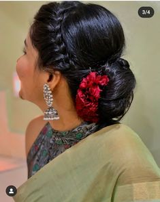 Onam Dress Hairstyle, Onam Special Hairstyles, Low Bun Wedding Hair Indian, Simple Bun Hairstyles Indian Wedding, Kathak Hairstyle, Haïr Style For Wedding Guest Indian, Onam Hairstyles For Women Short Hair, Hairstyle For Saree Short Hair