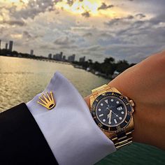 Cufflinks from @whatchsdotcom looking good on @italian_stalli0n. Thanks for the amazing picture! #whatchs www.whatchs.com by whatchs #rolex #submariner Mens Luxury Lifestyle, Marketing Inspiration, Luxury Lifestyle Fashion, Swiss Army Watches, Gold Rolex, Rolex Men, Success Motivation, Rolex Watch, Cufflinks Men