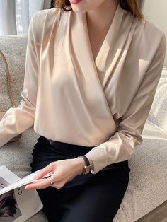 Long Sleeves Loose Buttoned Solid Color V-Neck Blouses & Shirts Tops CHAMPAGNE-L Cotton Dresses Summer, Leisure Fashion, Satin Top, Fashion Seasons, V Neck Blouse, Business Casual Outfits, Linen Top, White Green, White Tops