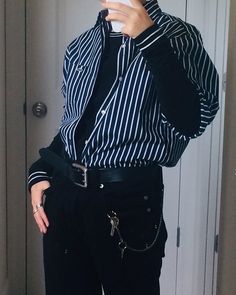 Kpop Outfits Men, Yakuza Outfit, Eboy Fashion, Alt Clothes, Fashion Corner, Guys Clothing Styles, Causal Outfits, Men Fashion Casual Outfits, Oui Oui