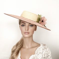 Elegant off White and pink feathers Kentucky derby straw hat for woman. This white fascinate hat is embellished with a stunning feather mount and a beautiful silk flowers. It is a perfect hat for weddings, Royal Ascot horse races, cocktails, derby... It is mounted on a headband. If you want, you can choose the side of the head were you like to wear the fascinator, just convo me. Any color of the fascinator can be changed to order. ** PROCESSING TIME: 5 -7 business days. ** DELIVERY TIME (DHL Exp Chic Pink Straw Hat For Garden Party, Wide Brim Straw Hat For Royal Ascot Races, Chic Sun Hat For Royal Ascot Races, Chic Pink Straw Hat With Short Brim, Royal Ascot Straw Hat With Short Brim For Races, Short Brim Straw Hat For Royal Ascot Races, Flat Brim Mini Hats For Royal Ascot Garden Party, Spring Fascinator Hat For Wedding Guest, Chic Pink Straw Hat For Kentucky Derby