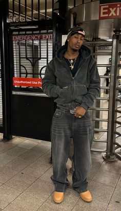 🖤🖤 Baggy Outfit Ideas Men, Male Autumn Outfit, Flannel Fits Men, Men Winter Outfits Street Style, New York Style Outfits, Guys Streetwear Outfits, Ny Streetwear, Streetwear Jeans Men, Japan Street Style