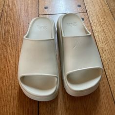 Zara Ivory Foam Sandals, Brand New, Never Worn, Slight Indents On Top Of One Of The Slides. Please See Photos. Cream Open Toe Slides With Textured Footbed, Cream Slip-on Slides For Summer, Cream Textured Open Toe Slides, Cream Slides With Textured Footbed For Summer, Cream Flat Slides For Spring, Casual Off White Round Toe Sandals, Cream Cushioned Slip-on Sandals, Neutral Open Toe Casual Sandals, Spring Cream Slip-on Slides