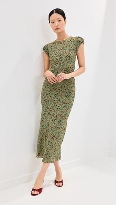 Reformation Leana Dress | Shopbop Green Fitted Midi Dress With Elastic Sleeves, Fitted Green Midi Dress With Elastic Sleeves, Casual Fitted Midi Dress With Gathered Sleeves, Fitted Cap Sleeve Midi Dress For Spring, Casual Fitted Dresses With Elastic Shoulders, Madewell Fall, Reformation Day, Reformation Clothing, Reformation Dress