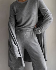 Heather Grey Comfy Stretch Tops For Layering, Cozy Crew Neck Tops For Daywear, Soft Stretch Tops For Loungewear, Cozy Gray Tops For Layering, Cozy Tops For Winter Daywear, Cozy Winter Tops For Daywear, Soft Crew Neck Top For Loungewear, Oversized Fine Knit Tops For Loungewear, Fine Knit Crew Neck Top For Loungewear