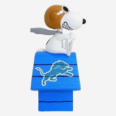 Detroit Lions Snoopy 2024 Peanuts Flying Ace Bobblehead FOCO - FOCO.com Flying Ace, Logo Display, Allegiant, Detroit Lions, Dog House, Adventure Awaits, Bobble Head, Pilots, Team Logo