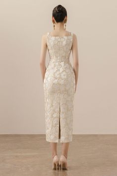 Amara Pegged Sleeveless Brocade Midi Dress | MEAN BLVD Textured Fabric Dress, Formal Midi Dress, Needle And Thread Dresses, Cream Midi Dress, Classy Wedding Dress, Taffeta Fabric, Mean Blvd, Midi Dress Formal, Dress Drape