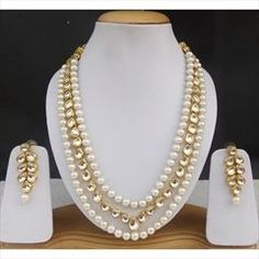 Gold Rodium Polish White and Off White color Necklace in Metal Alloy studded with CZ Diamond, Kundan Luxury White Kundan Necklace In 22k Gold, Luxury 22k Gold White Kundan Necklace, Family Necklace, Color Necklace, White Necklace, Cz Diamond, Off White Color, White Color, Off White