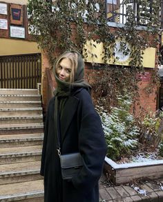 Winter Coat Aesthetic, Fall Leather Jacket, Halloween Decor Diy, Cold Outfits, Transition Outfits, Outfits With Converse, Instagram Outfits, Decor Diy, Winter Looks