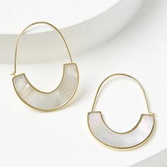 Nwt Loft Metallic Teardrop Hoop Earrings In Mother Of Pearl Light Up Your Look With These Teardrop Hoops, Brilliantly Glowing In Modern Metallic. Goldtone Finish. Smoke Free Environment Modern Small Hoop White Earrings, Modern White Small Hoop Earrings, White Small Hoop Earrings With Pearl Drop, White Diamond Hoop Earrings, Minimalist White Hoop Earrings With Pearl Drop, Modern White Dangle Hoop Earrings, Everyday White Teardrop Hoop Earrings, Modern White Teardrop Hoop Earrings, White Teardrop Hoop Earrings As Gift