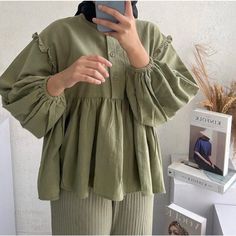 Blouse Peplum, Cotton Tops Designs, Modest Casual Outfits, Blouse Casual Fashion, Stylish Short Dresses, Modest Dresses Casual, Hijabi Outfits Casual