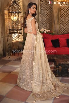 Desi Pakistani Dress Ceremonial Gown With Intricate Embroidery, Luxury Wedding Dress With Resham Embroidery, Elegant Dress With Sheer Dupatta For Ceremony, Ceremonial Gown With Pearl Embroidery, Luxury Gown For Ceremonies, Luxury Lehenga With Intricate Embroidery, Pakistani Party Dresses, Pakistani Lehenga, Magical Dress