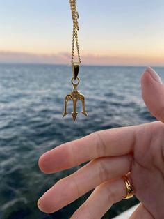 #necklaceshop #necklace #personalized #poseıdon #trident #jewelry #zeus #gold #sılver #aesthetic Percy Jackson Necklace, God Of Sea, Cam Cameron, Han Aesthetic, Trident Necklace, Percy Jackson Cabins, Daughter Of Poseidon, The Summer I Turned Pretty, Jenny Han