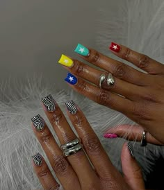 Acrylic Nail Designs 90s, Early 2000 Nails Designs, Nail Designs From The Early 2000s, 90’s Nail Designs, 90s Nails Acrylic Black Women Designs, Early 2000 Nails, 2000 Nails, 90’s Theme Acrylic Nails, Diva Nails