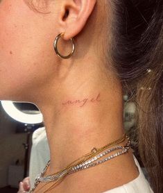 Girl Neck Tattoos, Tattoo Neck, Neck Tattoos Women, Lettering Tattoo, Writing Tattoos