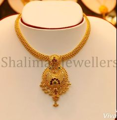 Necklace Designs Simple, Gold Necklace Set Simple, Long Chain With Pendant, Necklace Set Simple, Mini Haram, Gold Necklace Price, Indian Gold Necklace Designs, Big Pendant Necklace