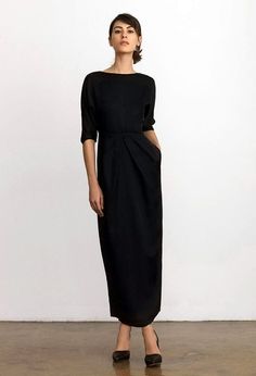 Minimalist Fashion Styles (15) Minimalist Moda, Dress And Shoes, Buying Stuff, Estilo Hippy, Dressing Rooms, Looks Black, Minimal Chic