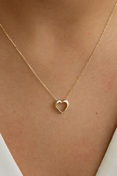 "14k Gold Solid Heart Necklace, Delicate Heart Necklace,14k Solid Heart Gold Necklace,Heart Necklace, Gold Layering Necklace, Love Necklace is a special design for heart necklaces, it is suitable for daily use as well as special occasions.  More details; Our product weighs 1.66 gr and the chain length is 42 cm. There may be +/- 0.15 change in gram information due to production. Your products will be shipped with free shipping UPS express within 1-3 business days. Quality control has been done. O Daity Gold Jewelry, Cute Small Necklaces Jewelry, Simple Teen Jewelry, Promise Necklace For Her Simple, Cute Necklaces For Girlfriend Simple, Cute Simple Necklaces Gold, Small Heart Necklaces, Heary Necklace, Heart Gold Necklace