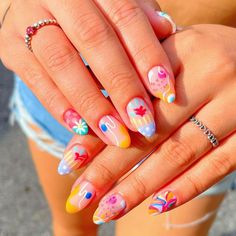 Beach Nails 2023, Nails And Rings, Easter Nail Art Designs, Fun Summer Nails, Cute Gel Nails, Nails Medium, Spring Nail Art, Nail Designs Glitter, Nails 2023