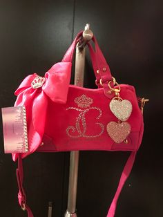 Rare 🦄Barbie pink 💕vintage velvet steffy bag ☁️with custom hot pink 💖satin bow 🎀and charms 👑💕 Pink Juicy Couture Bag, Handbag Ideas, Y2k Handbag, Hot Pink Bag, Expensive Bag, Dream Bags, Juicy Couture Purse, Y2k Accessories, Girly Bags