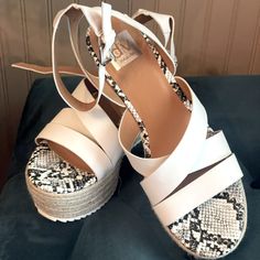 Brand New!!! Never Worn Dv By Dolce Vita Womens Varda Casual S Wedge Sandals White 9.5 Dolce Vita White Heels, Dolce Vita Wedges, Dolce Vita Indiga Booties, Dolce Vita Shoes, Sandals White, Shoes Brand, Espadrille Shoes, Shoe Brands, Wedge Sandals