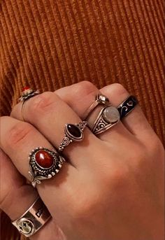 Vintage Hippie Jewelry, Grunge Rings Aesthetic, Grunge Jewelry Aesthetic, Pirate Rings, Grunge Jewellery, Hippie Ring, Grunge Jewelry, Hippie Rings, Edgy Jewelry