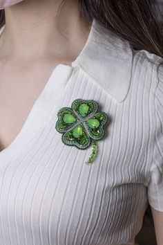 Handmade brooch featuring a clover - sign of luck in many cultures. A perfect gift idea. Primary colour is green, but can be made based on your taste - just message us listing your preferences. All products are made by women artisans in Azerbaijan and delivered to your doorsteps wherever you are. Unique Handmade Green Brooches, Green Flower Brooch Pins, Green Flower Shaped Brooch Pins, Unique Green Brooches As Gifts, Green Flower-shaped Brooch Pins, Unique Green Brooches For Gifts, Unique Green Brooch For Gift, Elegant Green Pins For Gifts, Handmade Flower-shaped Pins For Gifts