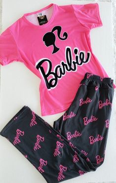 Cute Pajama Outfits, Barbie Sweatshirt, Barbie Wardrobe, Cute Pjs, Cute Sleepwear, Cute Pajama Sets, Pajama Outfits, Barbie Party, Cute Pajamas